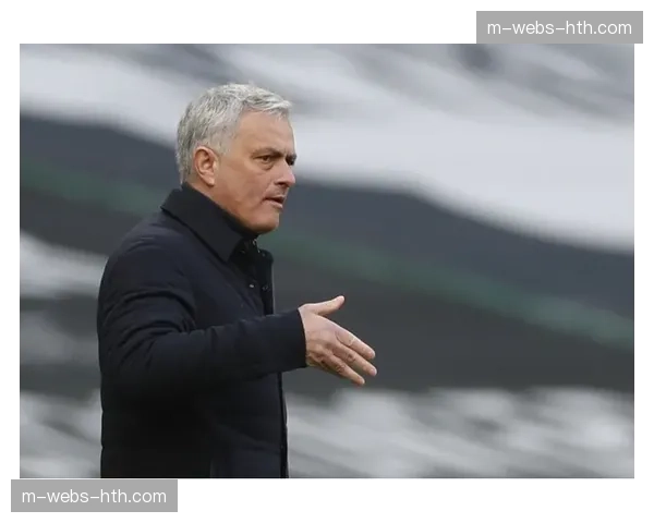 特写:38岁老将纳瓦斯赛后冰敷膝盖,本场贡献5次解围